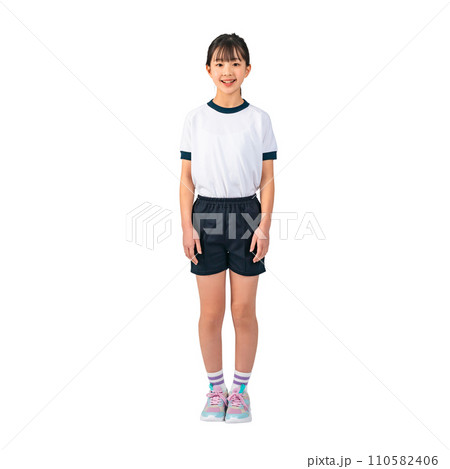 体操服を着た女の子　手作業で精密に切り抜いた背景透過写真PNG 110582406
