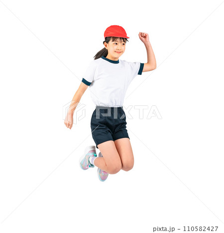 ジャンプする体操服を着た女の子 手作業で精密に切り抜いた背景透過写真PNG ジャンプする体操服を着た女の子 手作業で精密に切り抜いた背景透過写真PNG 110582427