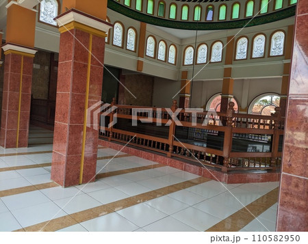 A special mosque building in South Asian style but with Islamic culture 110582950