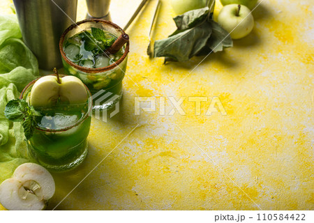 Apple alcoholic cocktail or mocktail 110584422