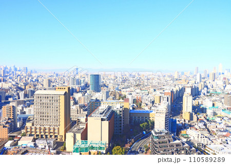 東京都文教区、中央大学周辺の風景 110589289