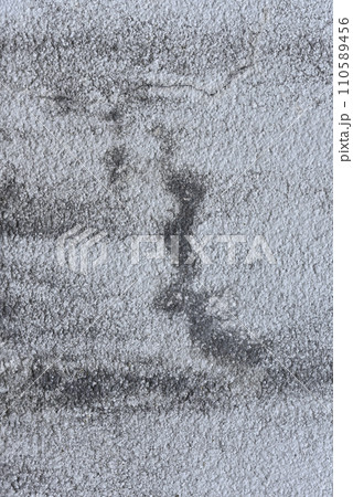 汚れたコンクリートの壁 110589456