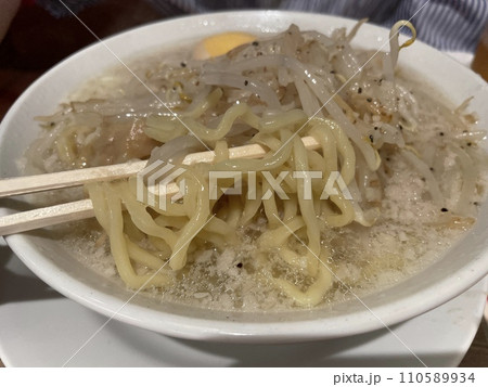 ワンタン麺の塩味 110589934