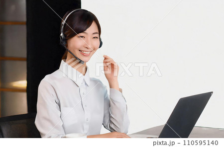 ビジネスイメージ,女性オペレーター 110595140