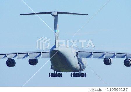 横田基地に着陸するC-5Mギャラクシー 横田基地に着陸するC-5Mギャラクシー 110596127