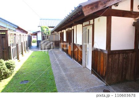 関宿　せきじゅく　宿場町　東海道47番目　重要伝統的建造物群保存地区　百六里庭　眺関亭　関地蔵院　　 110603678