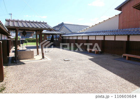 関宿　せきじゅく　宿場町　東海道47番目　重要伝統的建造物群保存地区　百六里庭　眺関亭　関地蔵院　　 110603684