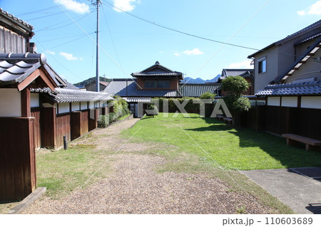 関宿　せきじゅく　宿場町　東海道47番目　重要伝統的建造物群保存地区　百六里庭　眺関亭　関地蔵院　　 110603689