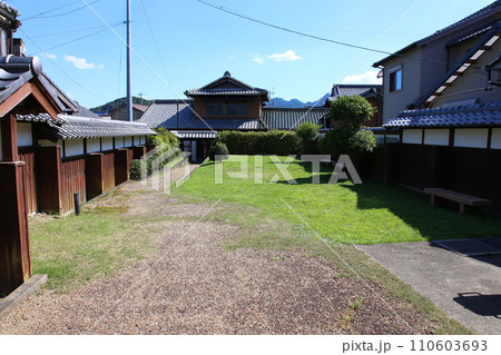 関宿　せきじゅく　宿場町　東海道47番目　重要伝統的建造物群保存地区　百六里庭　眺関亭　関地蔵院　　 110603693