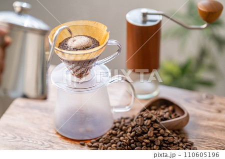 珈琲 コーヒー ハンドドリップ HARIO V60 抽出 茶木目 珈琲 コーヒー ハンドドリップ HARIO V60 抽出 茶木目 110605196
