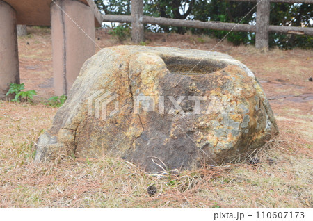 島津斉彬公 使用の手水鉢（台場公園／鹿児島県南大隅町根占辺田608-1） 110607173