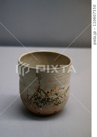 5959 銹絵秋草文水指 5959 銹絵秋草文水指 110607550