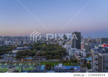 あべのルシアス スカイギャラリーから見た大阪の都市風景 あべのルシアス スカイギャラリーから見た大阪の都市風景 110608054