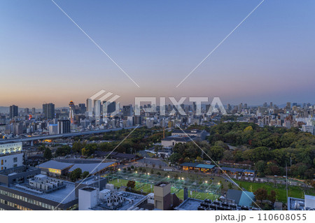 あべのルシアス スカイギャラリーから見た大阪の都市風景 あべのルシアス スカイギャラリーから見た大阪の都市風景 110608055