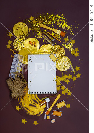 Art frame blank canvas mockup. Blank canvas and colorful painting materials. 110615414