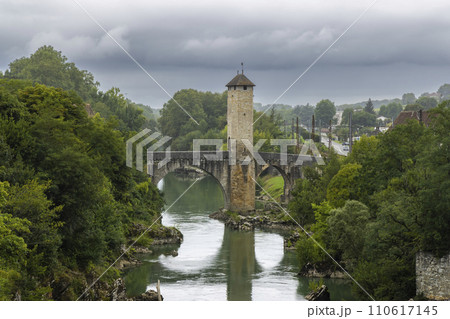Pont Vieux, bridge in Orthez, New Aquitaine, Departement Pyrenees Atlantiques, France Pont Vieux, bridge in Orthez, New Aquitaine, Departement Pyrenees Atlantiques, France 110617145