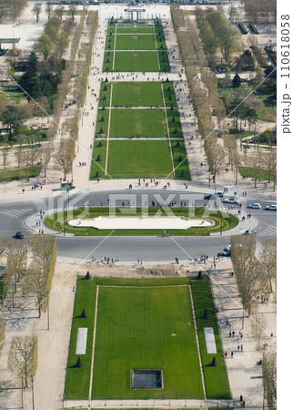 View of cityscape of Paris, France with major attractions of Paris 110618058