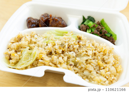 美味しいレタスチャーハンのテイクアウト 110621166