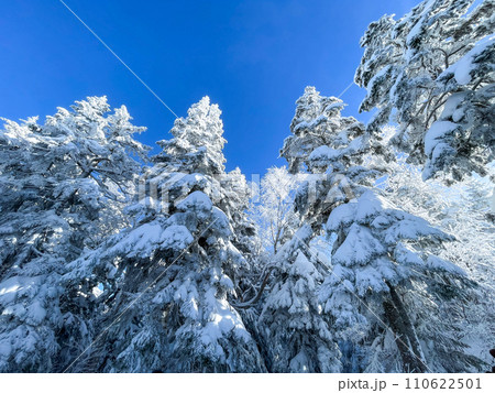 新穂高ロープウェイ西穂高口より眺める北アルプスの絶景 新穂高ロープウェイ西穂高口より眺める北アルプスの絶景 110622501