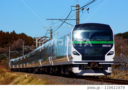 成田線:安食~下総松崎を走るE257系9両編成 成田線:安食~下総松崎を走るE257系9両編成 110622879