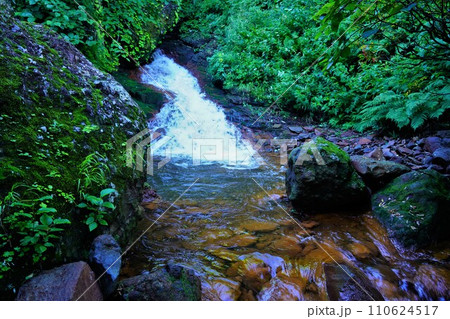 斜里岳の水蓮の滝 110624517