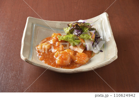 エビチリ エビチリ 110624942