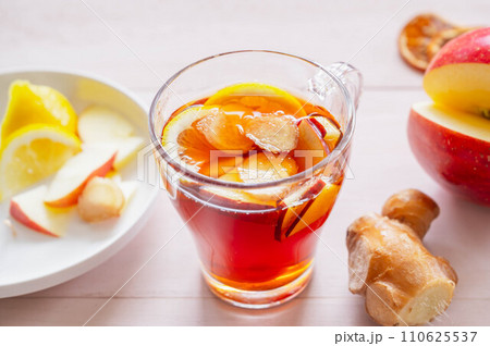 自家製アップルジンジャーティー 110625537