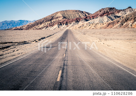 Road through Death Valley 110628286