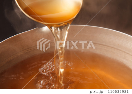 出汁 出汁 110633981
