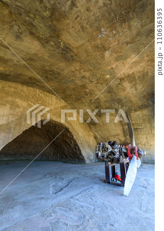 冬の城井1号掩体壕と零戦エンジン 大分県宇佐市 冬の城井1号掩体壕と零戦エンジン 大分県宇佐市 110636395