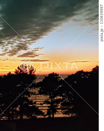 西伊豆　夕日 110639997