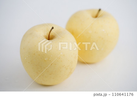 新鮮な果物 リンゴ 超希少品種 『金星』 青森県産 新鮮な果物 リンゴ 超希少品種 『金星』 青森県産 110641176