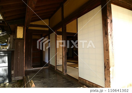秋の角館武家屋敷 110641302