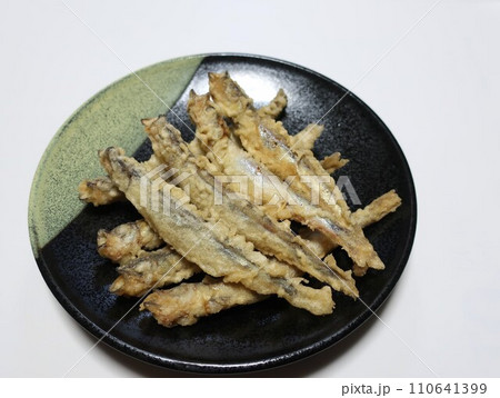 子持ちししゃものおいしい天ぷら 子持ちししゃものおいしい天ぷら 110641399