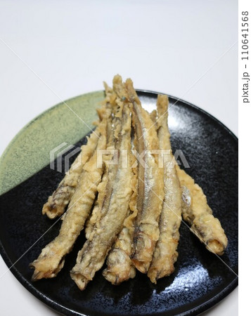子持ちししゃものおいしい天ぷら 子持ちししゃものおいしい天ぷら 110641568