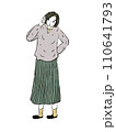 女の子　電話　仕事 110641793