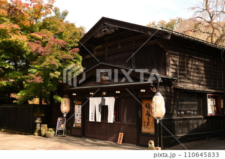 秋の角館武家屋敷 110645833