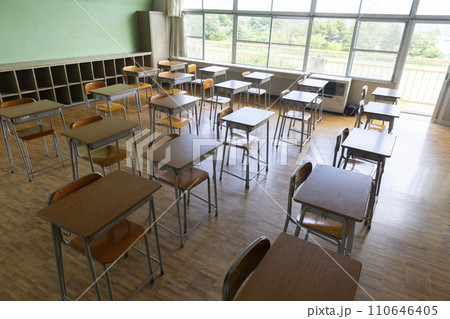 誰もいない教室 誰もいない教室 110646405