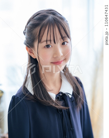 制服を着た女の子のポートレート 制服を着た女の子のポートレート 110647431