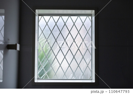 サッシの窓のパッキンの交換をする業者 110647793