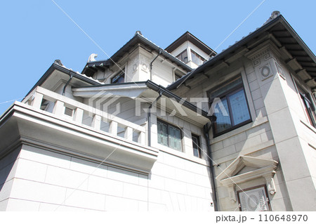 京都のまちなみ　祇園・東山エリア　清水坂　夢二カフェ五龍閣(旧松風嘉定邸)　西･南面　見上げローアン 110648970