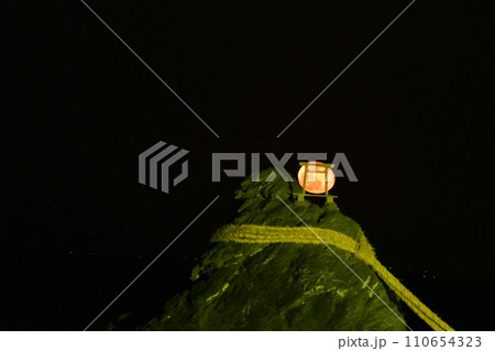 居待月と夫婦岩 110654323