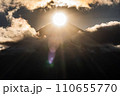 竜ヶ岳から望むダイヤモンド富士 110655770