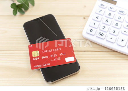 クレジットカード　スマホ決済 110656188