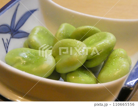 うま味たっぷり！春から初夏の味、そら豆の塩ゆでの写真 110665556
