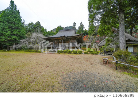 若狭神宮寺(わかさじんぐうじ)本堂 若狭神宮寺(わかさじんぐうじ)本堂 110666899