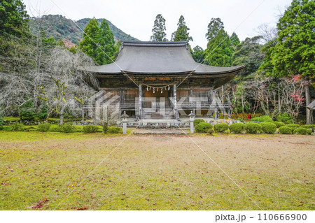 若狭神宮寺（わかさじんぐうじ）本堂 110666900