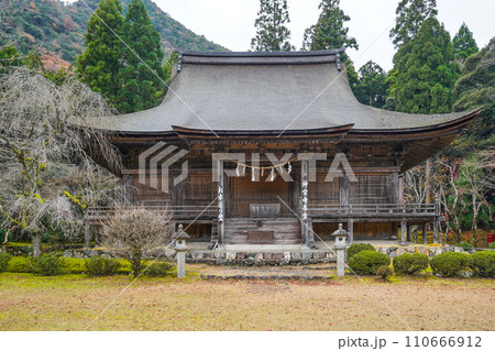 若狭神宮寺（わかさじんぐうじ）本堂 110666912