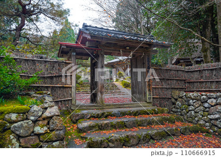 若狭神宮寺（わかさじんぐうじ）参拝口 110666915