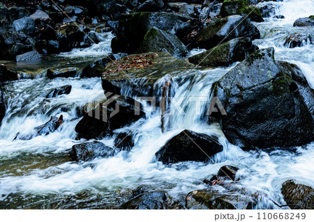 強大な自然の力で創り出されたジオパーク 110668249